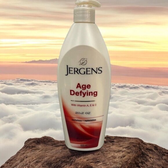 Jergens Age Defying Multi-Vitamin Moisturizer Pump Bottle Lotion 20.3 oz.